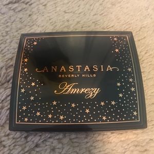 Anastasia Amrezy Highlighter